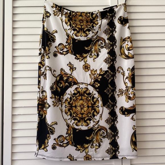 NEW Akira Midi Skirt - Picture 1 of 6